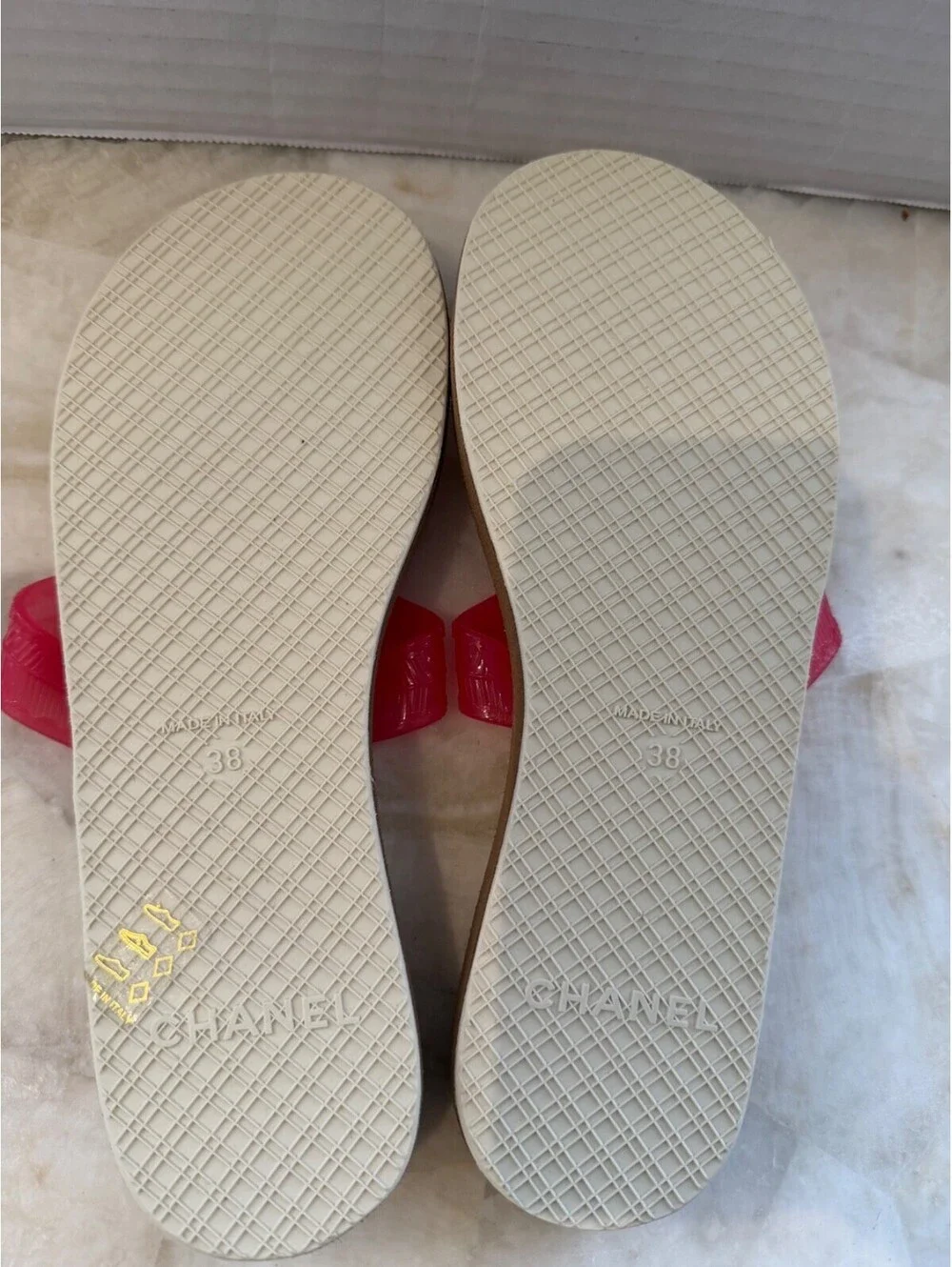 Authentic CHANEL Jelly Thong Sandals - Fuchsia Pink/Cream Size 38 - Pristine/NEW